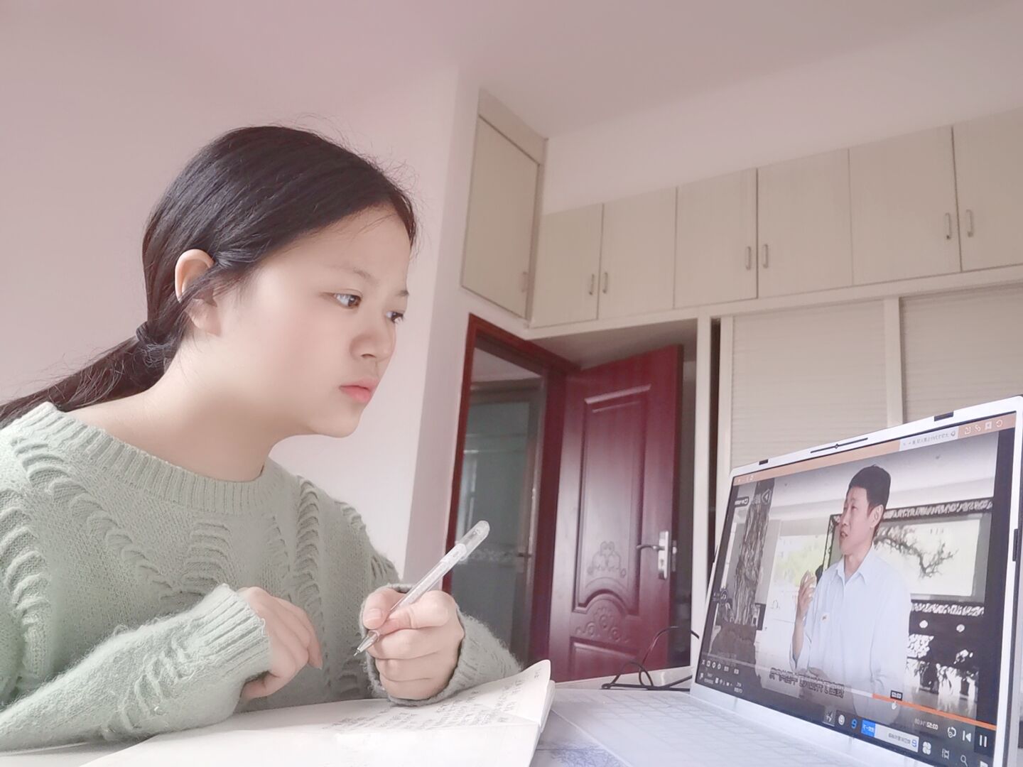 停课不停训”