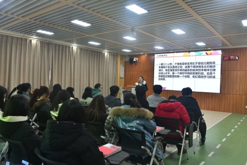 相关阅读以专业定制+公有云+私有云+