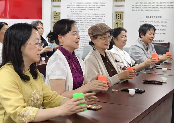 [人民网]重庆城市管理职业乐乐捕鱼手