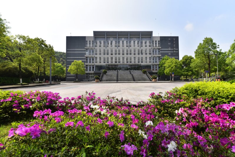 本站按公开材料组织页面